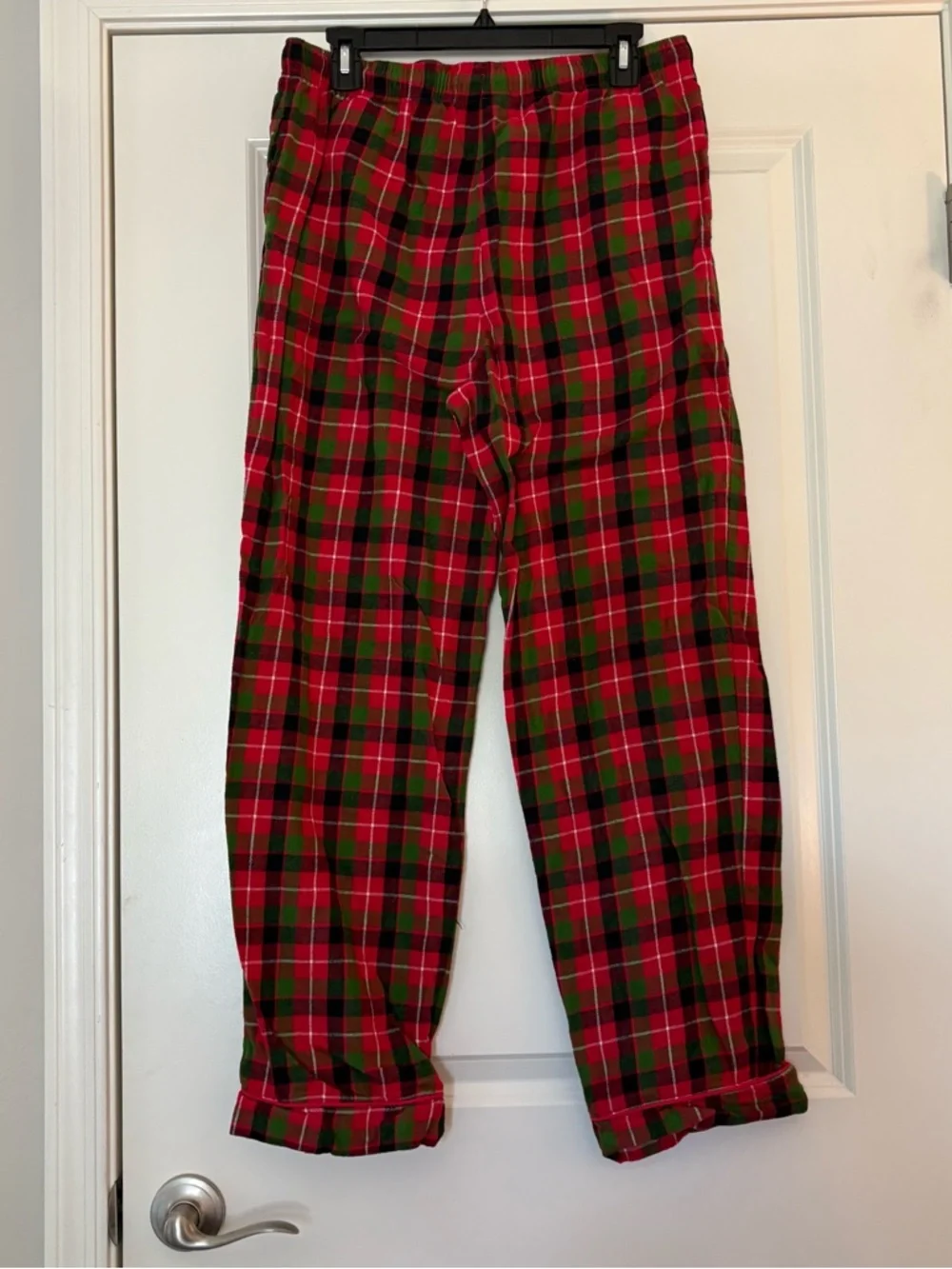Disney Women’s Red & Green Plaid Minnie Mouse Christmas Pajama Set - Picture 6 of 12